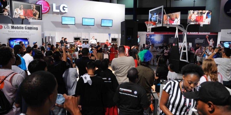 LG NCAA Bracket Town - Men's Final Four — image 5